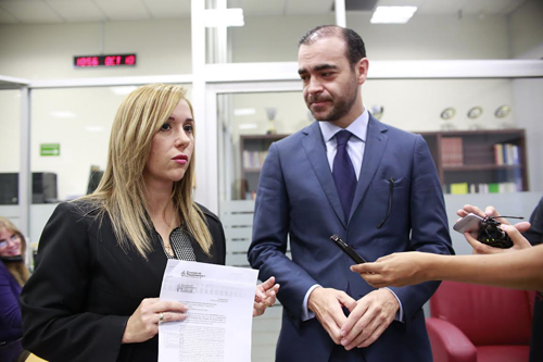 TIENE GLORIA TREVIÑO CAREO CON DIRECTOR JURÍDICO DE SECRETARÍA DE ECONOMÍA ESTATAL EN COMISIÓN DE TRANSPARENCIA