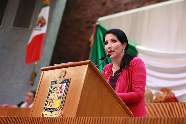 PIDEN A DERECHOS HUMANOS INTERCEDER POR EMPLEADOS ESTATALES QUE LES PIDEN RENUNCIAR A MILITANCIA