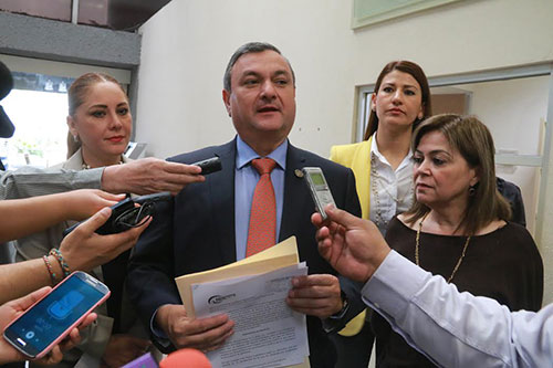 PRESENTA HÉCTOR GARCÍA INICIATIVA PARA FORTALECER REVOCACIÓN DE MANDATO