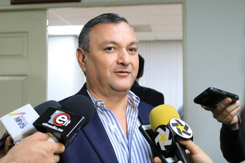 REDUCIRÁ CONGRESO APARATO GUBERNAMENTAL DEL ESTADO