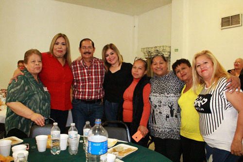 FESTEJA LUDIVINA RODRÍGUEZ CON POSADA A CIUDADANOS DE SU DISTRITO