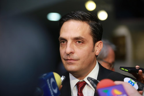 APRUEBAN QUE CONGRESO PUEDA MODIFICAR PAQUETE FISCAL