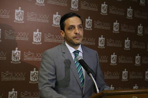 PRESENTA MARCO GONZÁLEZ ANTE CONSEJO DE ADMINISTRACIÓN DE AYD PETICIÓN DE REGULAR NIVEL MÍNIMO DE LA BOCA