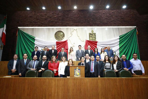 TOMAN PROTESTA EN EL CONGRESO COMO NUEVAS DIPUTADAS DEL PRI