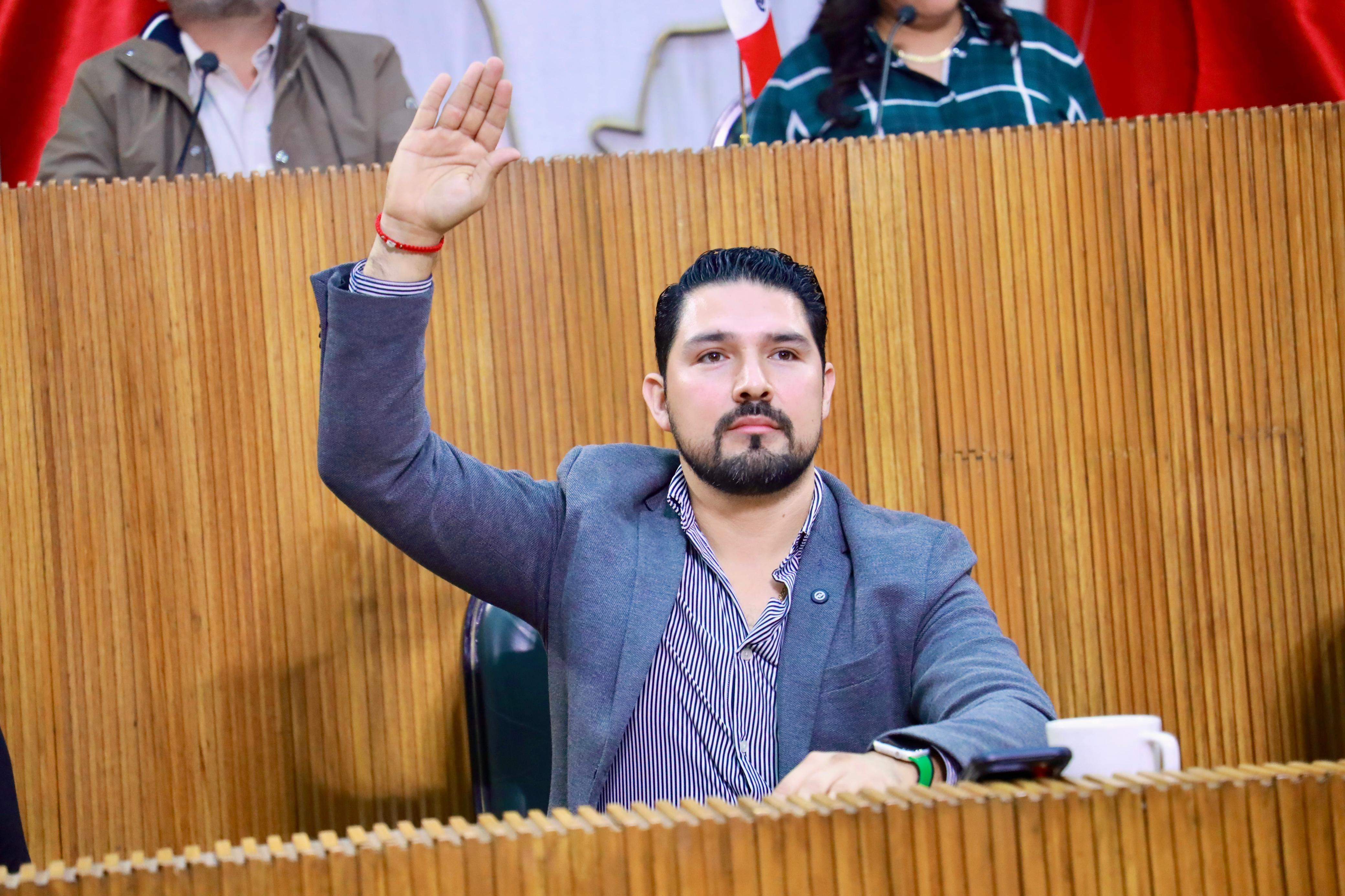 EXHORTA FERNANDO AGUIRRE A PROFECO A REVISAR COLEGIATURAS EXCESIVAS EN ESCUELAS PRIVADAS 