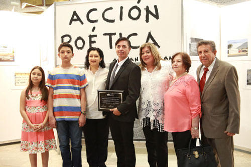 RINDEN HOMENAJE A CREADOR DE ACCIÓN POÉTICA
