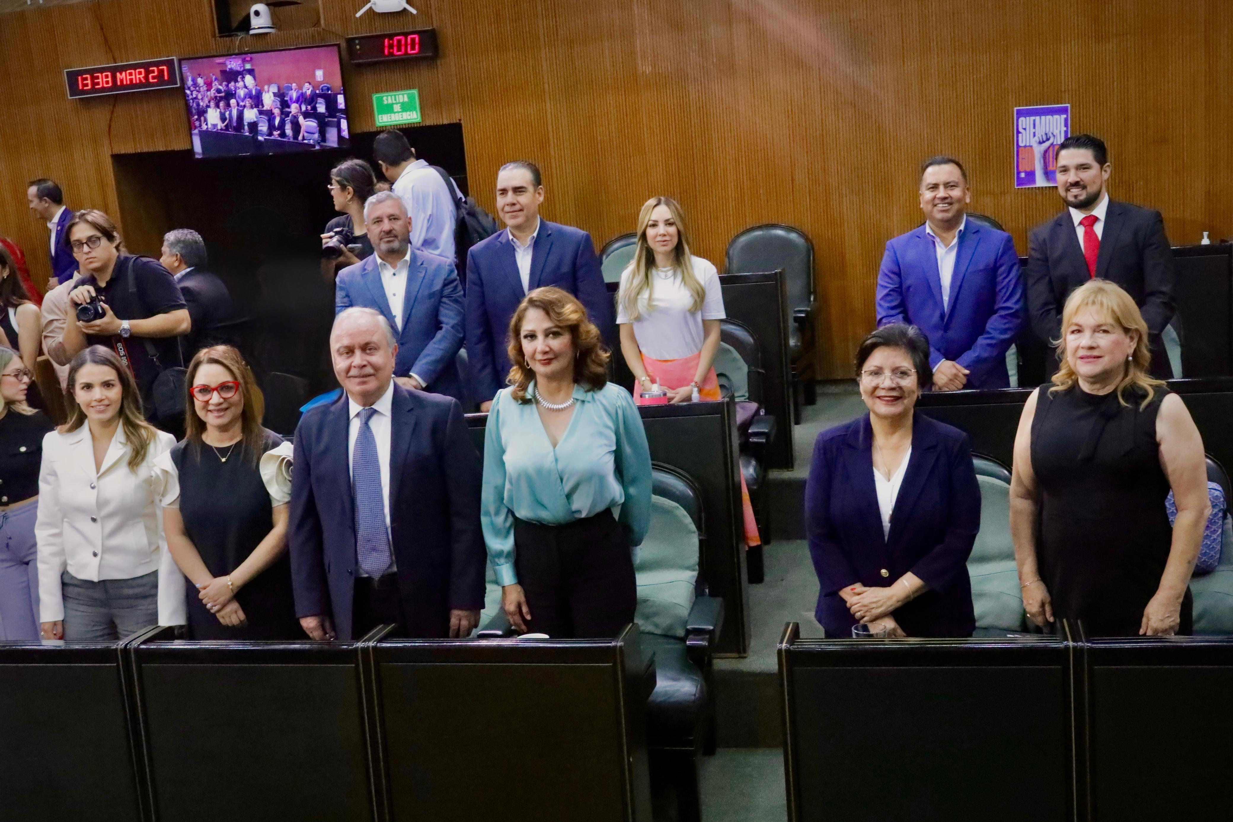 CUMPLEN DIPUTADOS PRIISTAS CON PRIMER INFORME LEGISLATIVO 