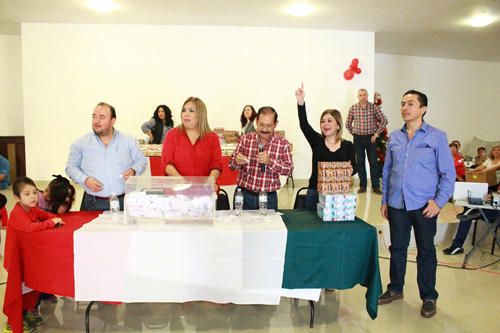 FESTEJA CON POSADA LUDIVINA RODRÍGUEZ A GENTE DE SU DISTRITO