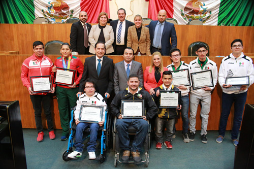 RECONOCEN A DEPORTISTAS POR SU DEDICACIÓN Y DISCIPLINA