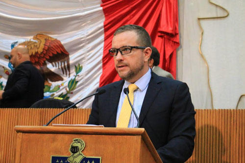 PROPONE TLÁLOC CANTÚ QUE MUNICIPIOS PUEDAN CERTIFICAR POLICÍAS