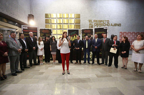 INAUGURA ROSALVA LLANES EXPOSICIÓN PARA CREAR CONCIENCIA VIAL