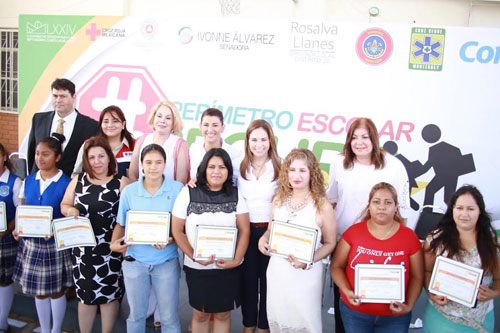 REALIZAN ENTREGA DE PRIMER ESCUELA BAJO ESQUEMA 