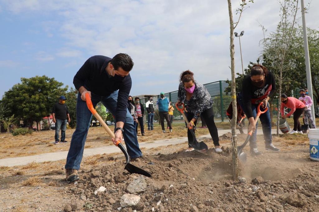 LLEVA CIENFUEGOS MACRO BRIGADA A COLONIA ARCOS DEL SOL