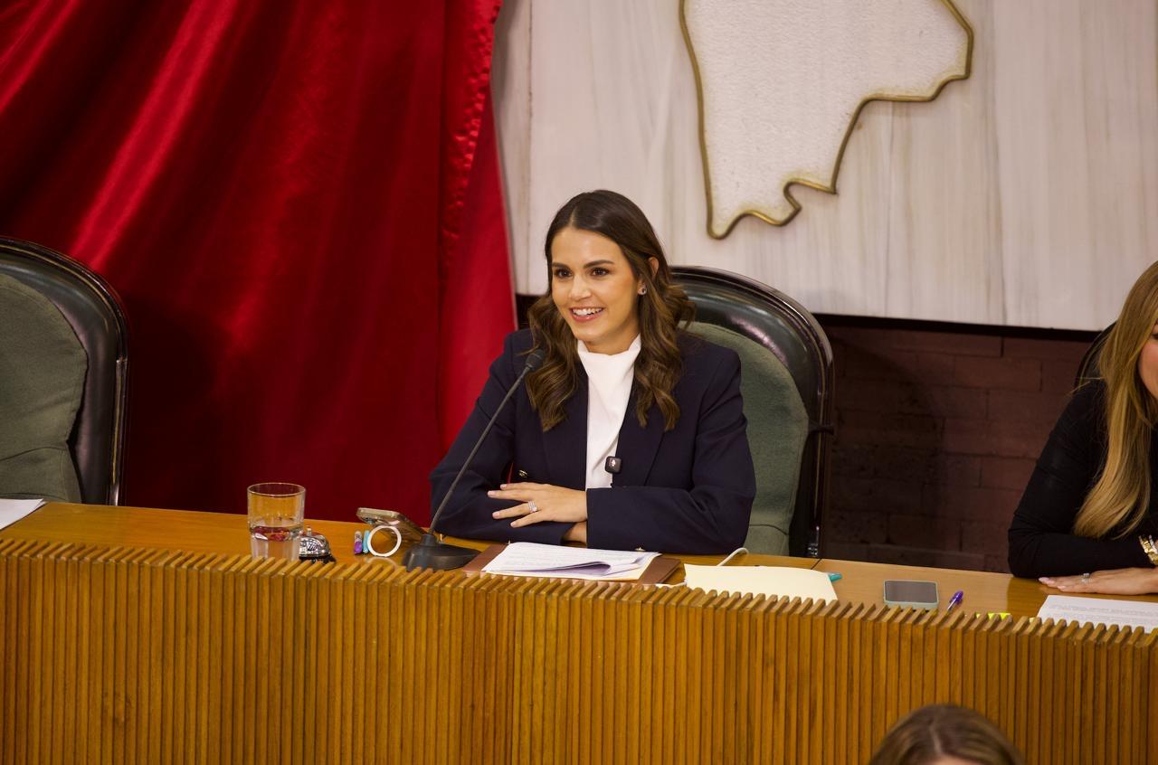 FIRMEZA, DIÁLOGO Y RESULTADOS: ASÍ CONCLUYE LORENA DE LA GARZA SU AÑO AL FRENTE DEL CONGRESO DE NUEVO LEÓN 