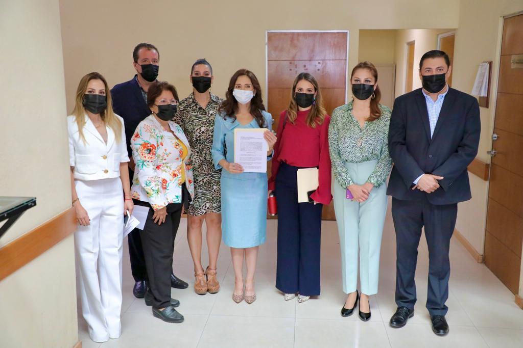 SOLICITA PRI LÍNEA TELEFÓNICA QUE OFREZCA ATENCIÓN PSICOLÓGICA