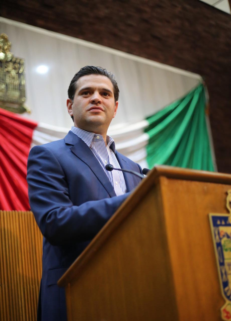 LOGRA CIENFUEGOS BAJAR COSTO DE TÍTULOS PROFESIONALES