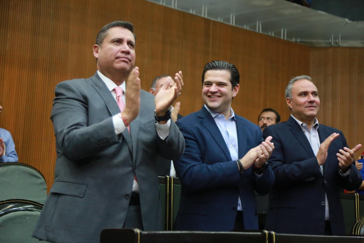 BRINDA CONGRESO MINUTO DE APLAUSOS A LA UANL POR SU ANIVERSARIO 86