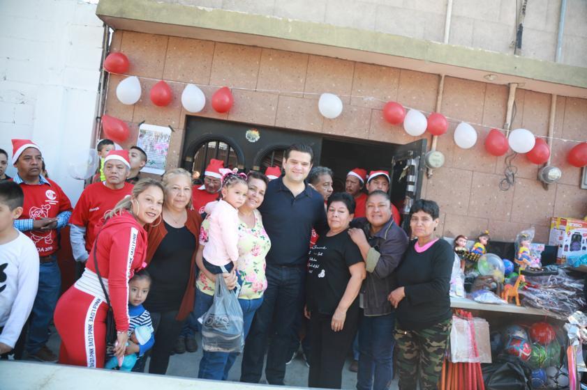 CONVIVE CIENFUEGOS EN NAVIDAD CON VECINOS  DE LA INDEPENDENCIA 