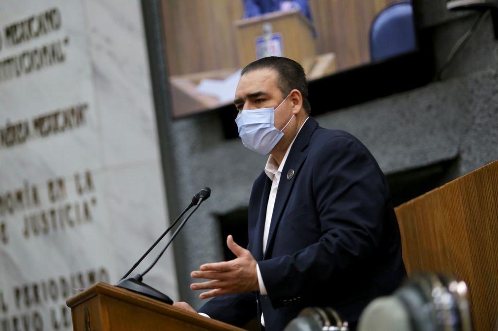 PLANTEA HERIBERTO TREVIÑO PROHIBIR   ACCESO DE MENORES A VAPORIZADORES