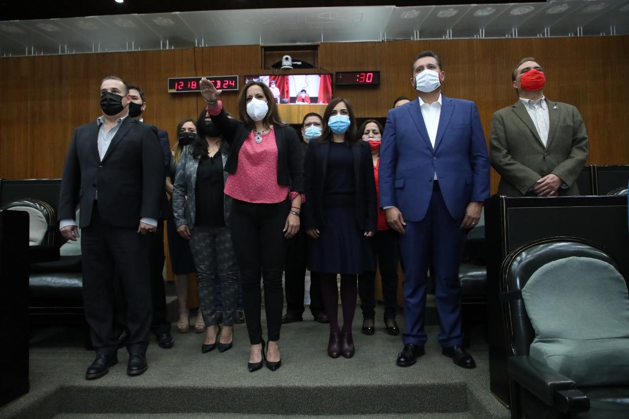 ASUME COMO DIPUTADA DEL GLPRI ANA LORENA LÓPEZOLIVERA