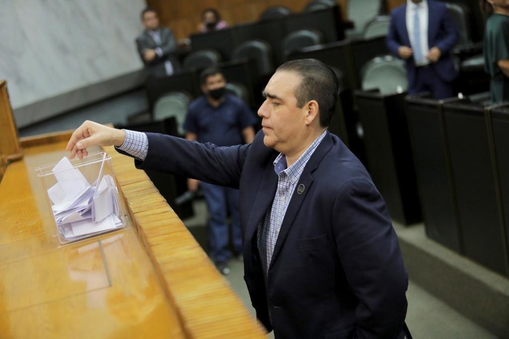 PLANTEA HERIBERTO TREVIÑO INTRODUCIR EDUCACIÓN EMOCIONAL EN PLANTELES ESCOLARES