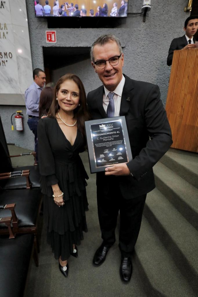 RECONOCE CONGRESO A GUILLERMO DILLON