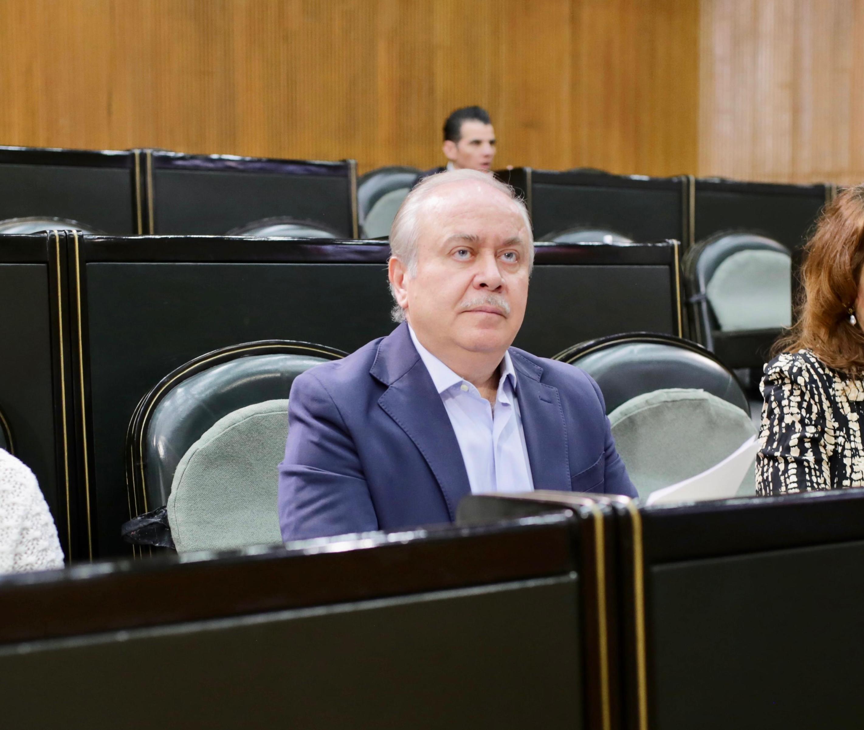 APRUEBA CONGRESO CREAR COMISIÓN DE TRABAJO Y PREVISIÓN SOCIAL