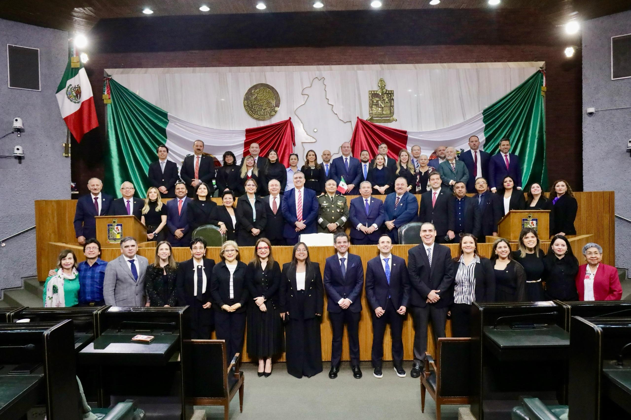 CONMEMORA CONGRESO 200 AÑOS DE CONSTITUCIONALIDAD