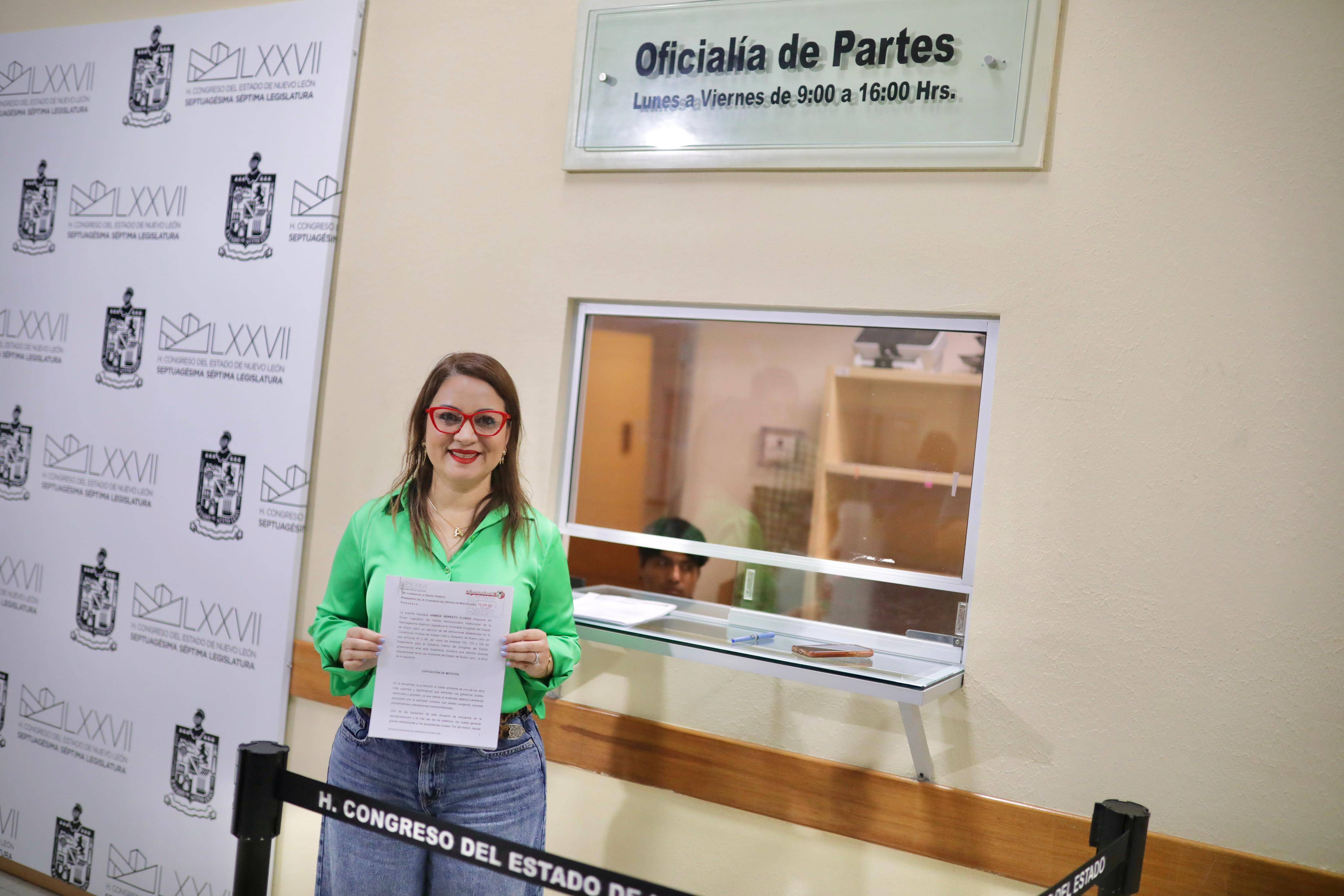 BUSCA ARMIDA SERRATO PROHIBIR PLÁSTICOS DE UN SOLO USO 