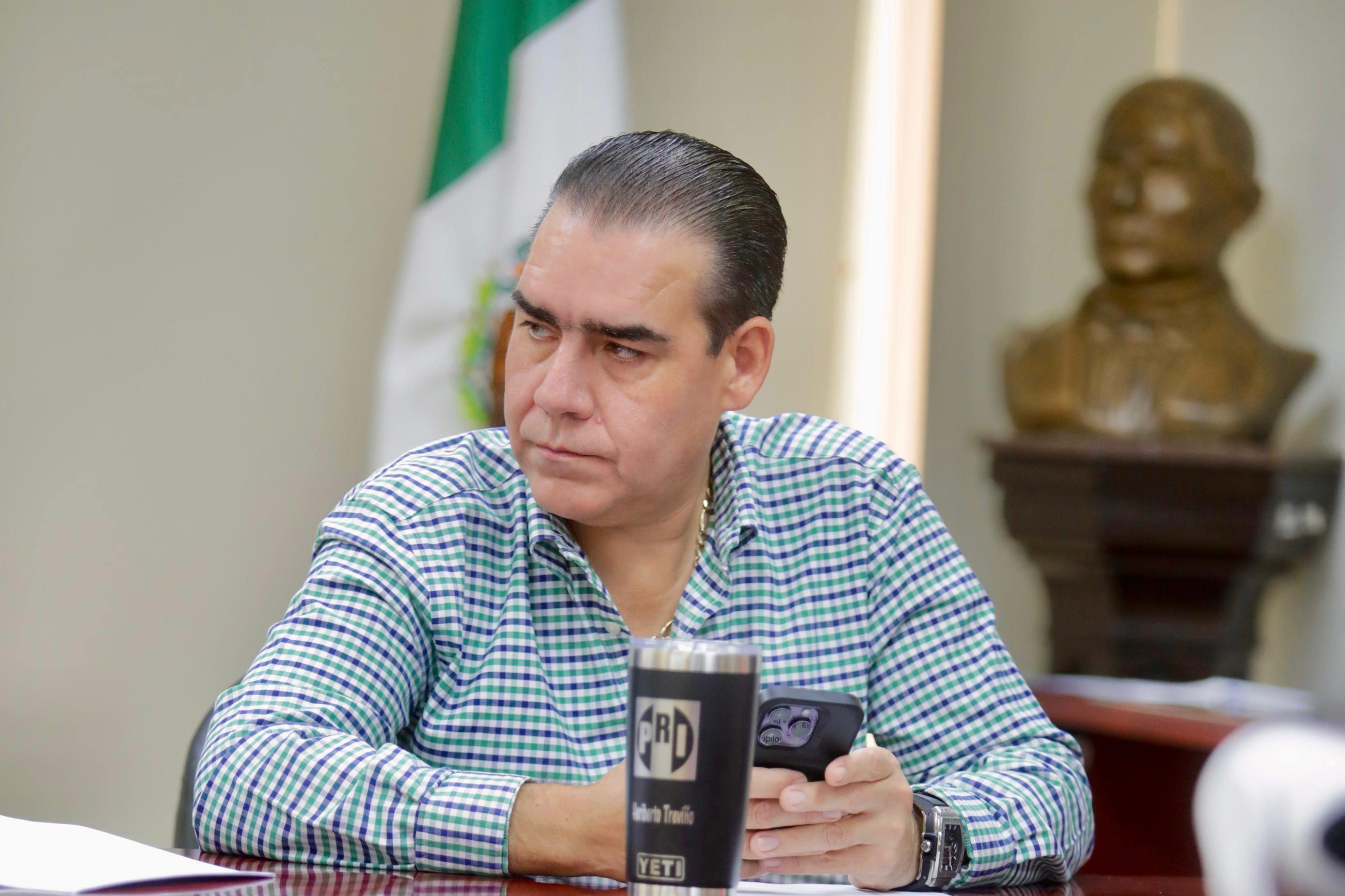 PLANTEA HERIBERTO TREVIÑO REFORMA PARA CAPACITAR A MADRES Y PADRES CONTRA CIBERACOSO