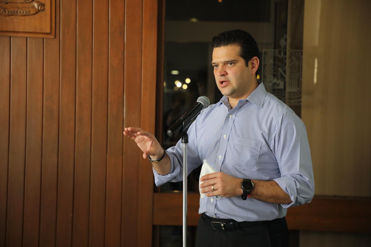 PROPONE CIENFUEGOS CAMBIOS AL PACTO FISCAL