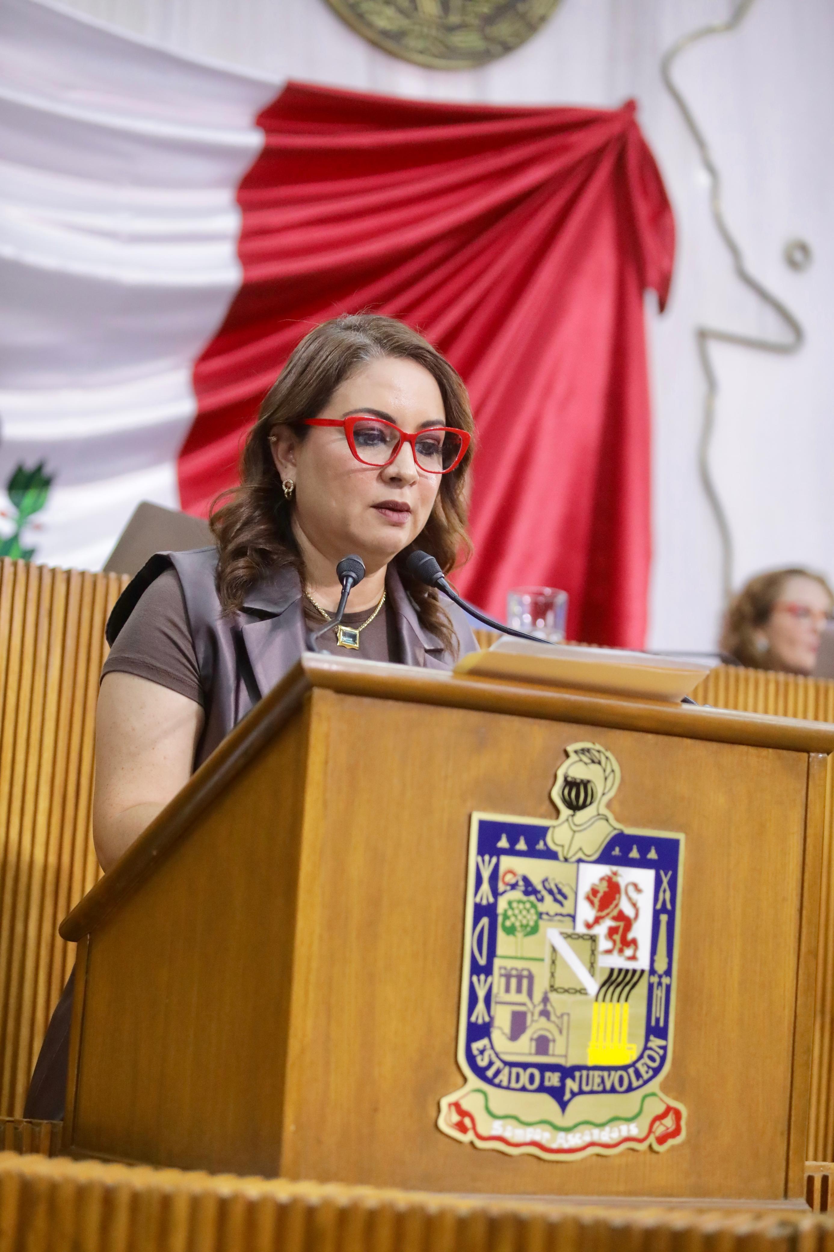 CONVOCA CONGRESO A MESAS DE TRABAJO PARA REGULAR PLÁSTICOS DE UN SOLO USO 