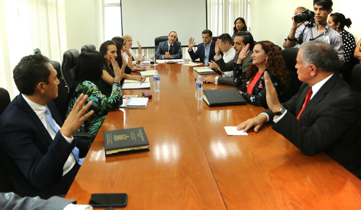 APRUEBAN E INSTALAN COCRI