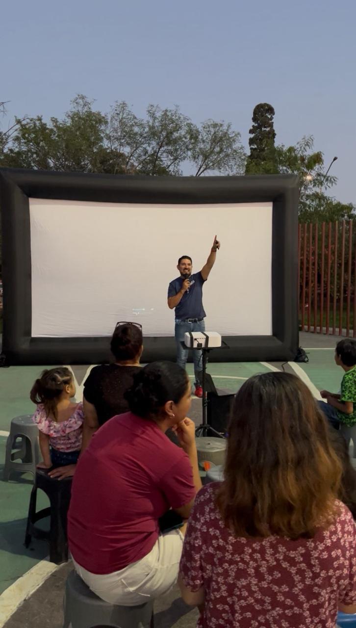 LLEVA FERNANDO AGUIRRE 