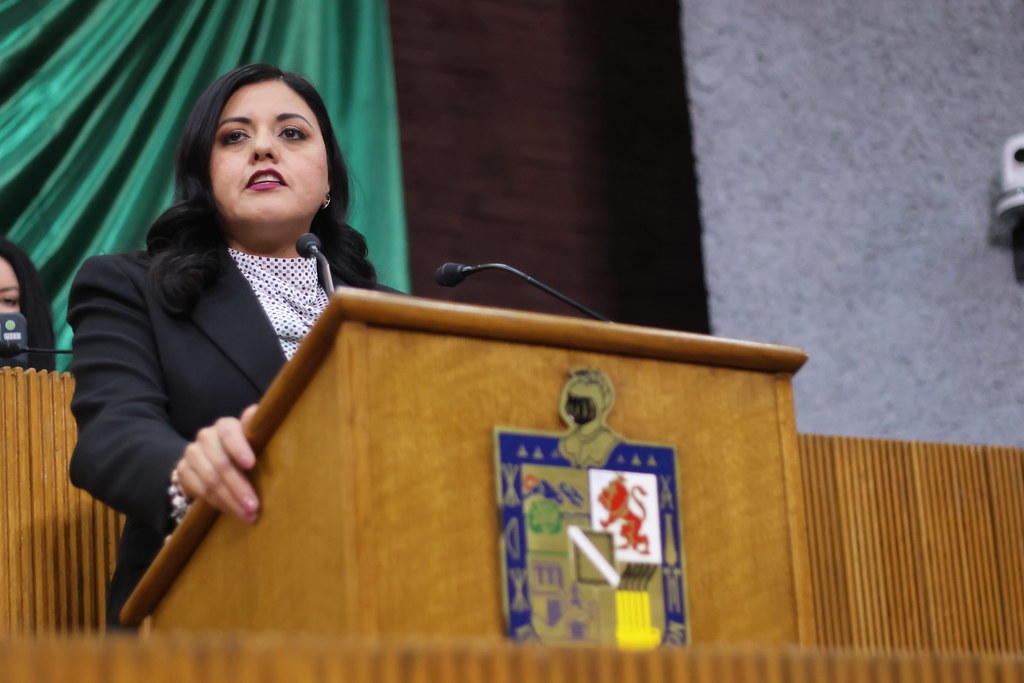 GOBERNADOR MUESTRA INCONGRUENCIA AL NO PUBLICAR PRESUPUESTO