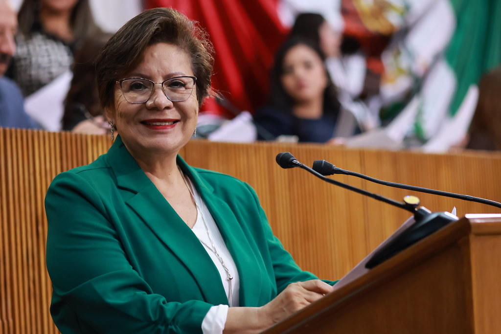 APRUEBA CONGRESO CONVOCATORIA PARA HOMENAJEAR MUJERES AL OLEO