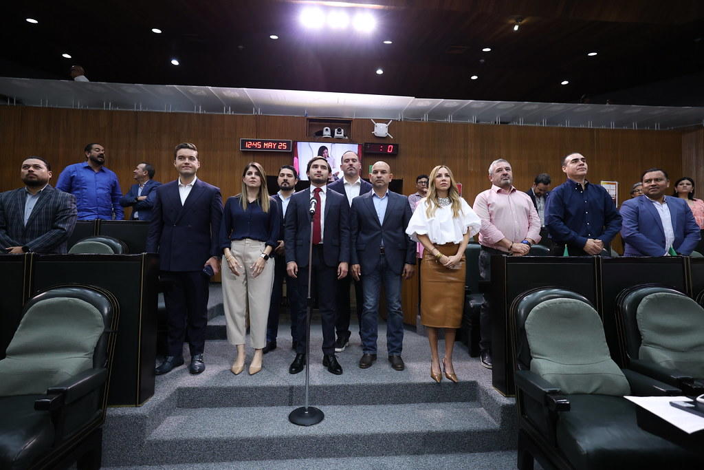 TOMA PROTESTA EL DIPUTADO RODRIGO MONTEMAYOR