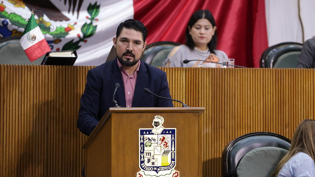 PIDE FERNANDO AGUIRRE  ESTACIONAMIENTOS PARA SCOOTERS Y BICICLETAS ELÉCTRICAS
