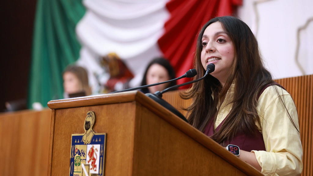 PIDE GRETA IMPLEMENTAR PROTOCOLO DE PREVENCIÓN DEL SUICIDIO EN METRORREY