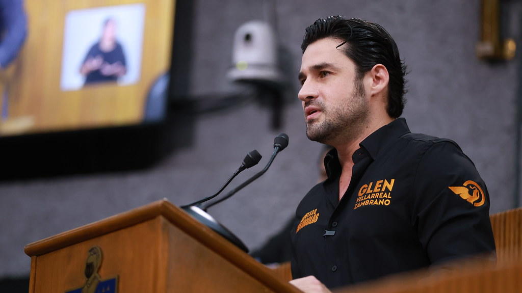 PROPONE GLEN VILLARREAL GARANTÍA DE CINCO AÑOS PARA OBRAS DE PAVIMENTACIÓN
