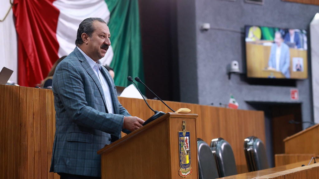 PIDE JOSÉ LUIS GARZA FACILITAR INFORMACIÓN PARA RECLAMAR DAÑOS POR BACHES