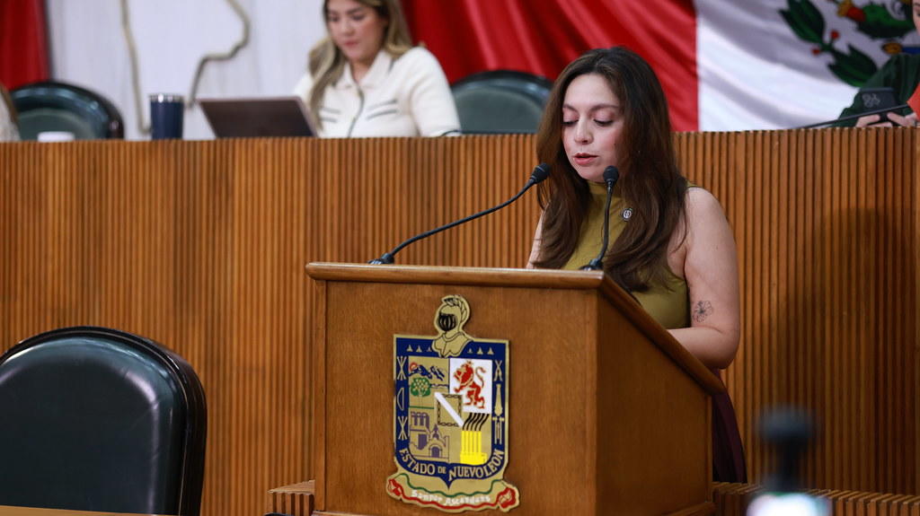SELECCIONAN A MUJERES AL OLEO