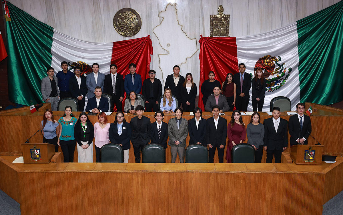 LLAMA PRESIDENTA DEL CONGRESO A JÓVENES PARA QUE SEAN AGENTES DE CAMBIO